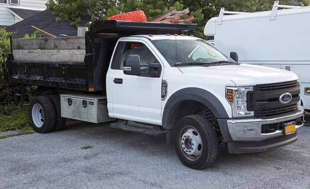 2019 Ford F-550 4×4 w/V10